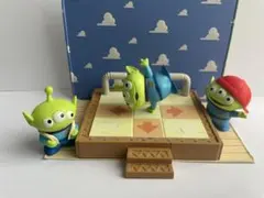 ポップマート　ディズニーエイリアン　Happy Dance Machine