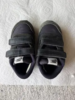 Nike キッズ スニーカー ブラック ベルクロ