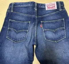 ☆Levi's ダークブルー ストレートジーンズ160