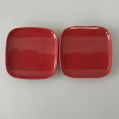 マリメッコ　Oiva スクエアプレート　レッド　２枚セットのサムネイル