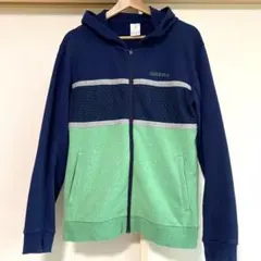 adidas パーカーのサムネイル