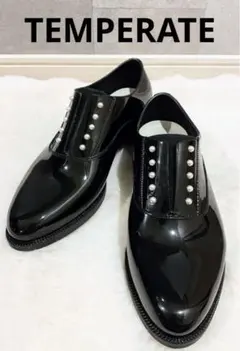 ☆美品☆ TEMPERATE パール装飾 ブラックネイビー ローファー 37のサムネイル