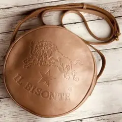 【美品　高級感漂う美しい本革】IL BISONTE　ショルダーバッグ　ビッグロゴ
