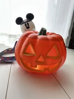 Item thumbnail for item f8b56c4e-333c-4da8-b7c3-bb3e3f8e1943