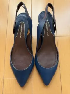 BRUNOMAGLI ブルーノマリ 紺　パンプス 37.5のサムネイル