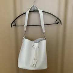 ホワイト バケットバッグ 取り外し可能ショルダーストラップ