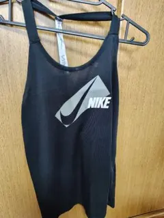 Nike 黒 タンクトップ クロスバック