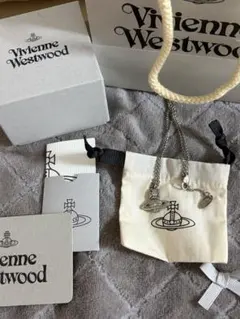 Vivienne Westwood ネックレス オーブ シルバー