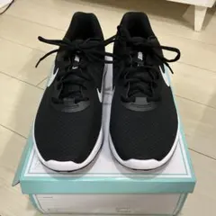 Nike ブラック ランニングシューズ