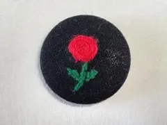 薔薇の刺繍くるみボタン