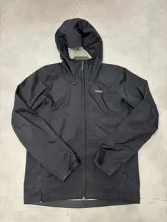 Patagonia ブラック マウンテンパーカー