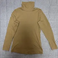 グレージュ 長袖