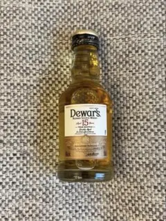 ウイスキー Dewar's 15 Year Old 小瓶(50ml)のサムネイル