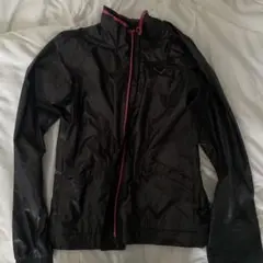 ウィンドブレーカープーマ