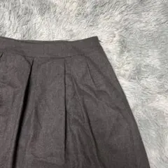 美品【vingt-trois】レディース スカート シンプル カジュアルコーデのサムネイル