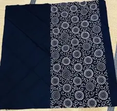 両面使用可能な大判風呂敷 紺色 98cm四方