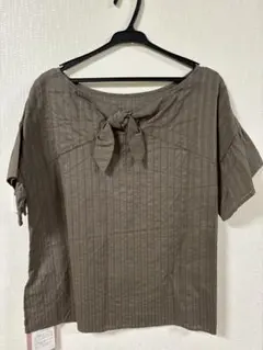 【新品タグ付き】レディース半袖ブラウス　Lサイズのサムネイル