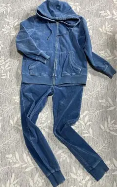 ＬＯGAＬ　ＭＯT IＯN パーカーフード付き上下