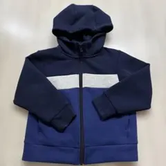 ユニクロ　ウルトラストレッチドライスウェットフルジップパーカー　110