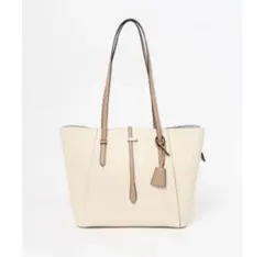 新品【定価12,100】ドラマ着用商品チャーム付A4トートバッグ