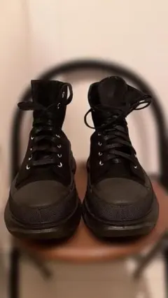 ブラック ハイカット スニーカー