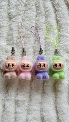 新品　ラブブ　Lbubu キーホルダー 4個セット