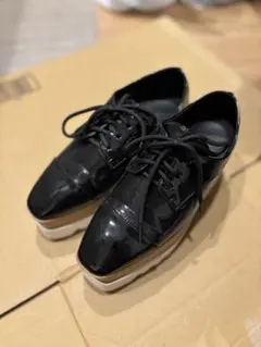 【美品】厚底レースアップシューズ