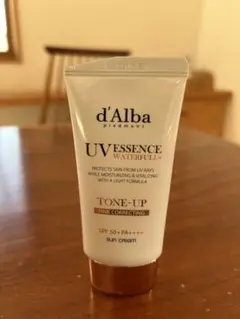 d'Alba UVESSENCE WATERFULL+ 50ml