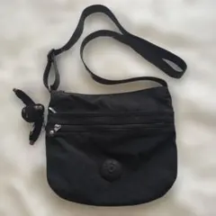 キプリング　ショルダーバック　ブラック