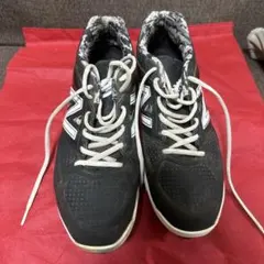 New Balance ブラック スパイクシューズ