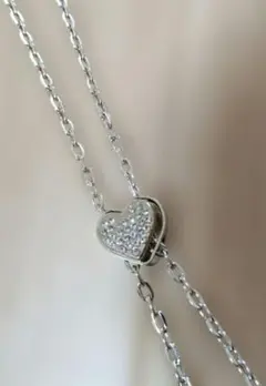 ハート型ストーン付きロングネックレス