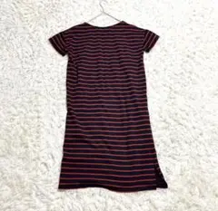 【可愛い☘️】ネイビーとレッドのボーダー柄のTシャツワンピース　Ｆ　裾スリット入