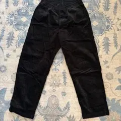 黒ユニクロコーデュロイ カジュアルパンツ