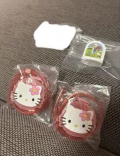 新品未開封✨　ハローキティ 光るブレスレット　2個　砂時計キーホルダー　サンリオ