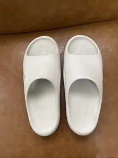 crocs メロウサンダルのサムネイル
