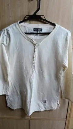 drug stores アイボリー Vネック 半袖Tシャツ