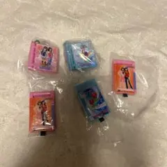 ミニチュアフィギュア ラブアンドベリー　ガチャガチャ　セットの値段です