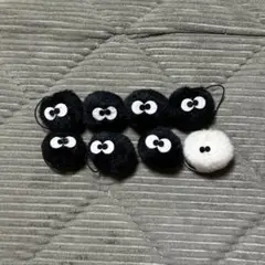 となりのトトロ まっくろくろすけストラップ 8個セット