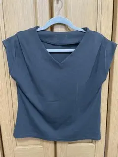 ノースリーブTシャツ