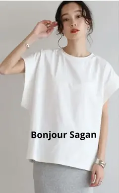ボンジュールサガン　白なのに透けにくいワイドフレンチスリーブTシャツのサムネイル