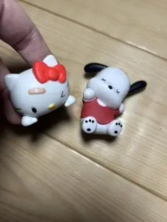 すってんころりんフィギュア ハローキティ ポチャッコ ガチャガチャ