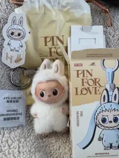 POP MART PIN FOR LOVE H