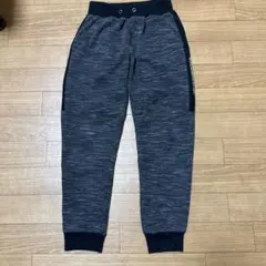 濃いめのグレー パンツ 長ズボン　ボトムス　130