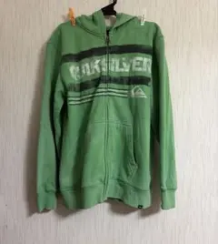 ジップアップパーカー