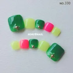 【330】オーダー❉グリーングラデーション ネオンピンク オレンジ夏フットネイルのサムネイル