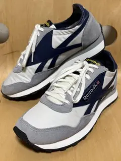 本日値下げ‼️Reebok レディーススニーカー 24.5センチ送料込み^_^