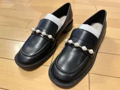 美品】DIANA WELL FIT スニーカー ビジュー パール 黒♡ | Mercari