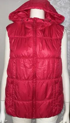 UNIQLO ダウンベスト　フード付き　ピンク