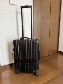 イノベーター 36L アルミスーツケース ステルス(黒） inv1811 - メルカリ