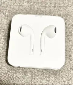 新品　Apple純正　Lightningコネクタ 有線イヤフォン